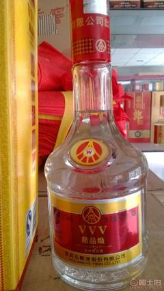 品鑒匠心，暢享醇香——張雷酒業商行團購特供52度濃香型白酒